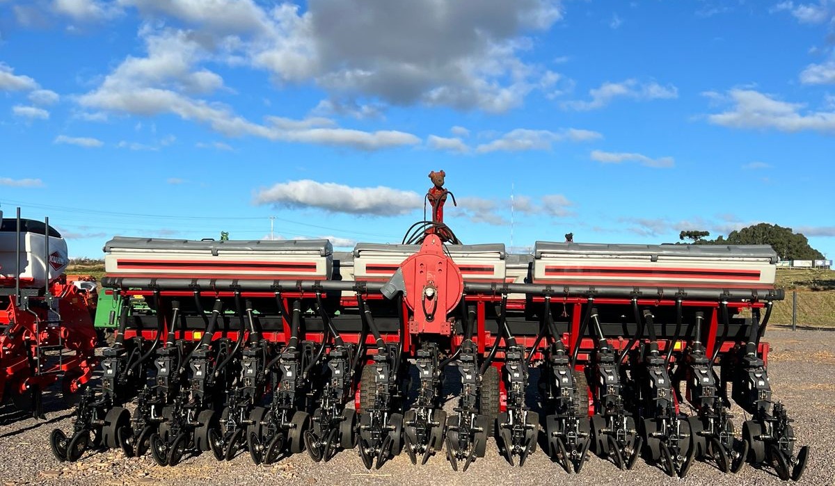 Plantadora Adubadora SoltP 15R – CASE