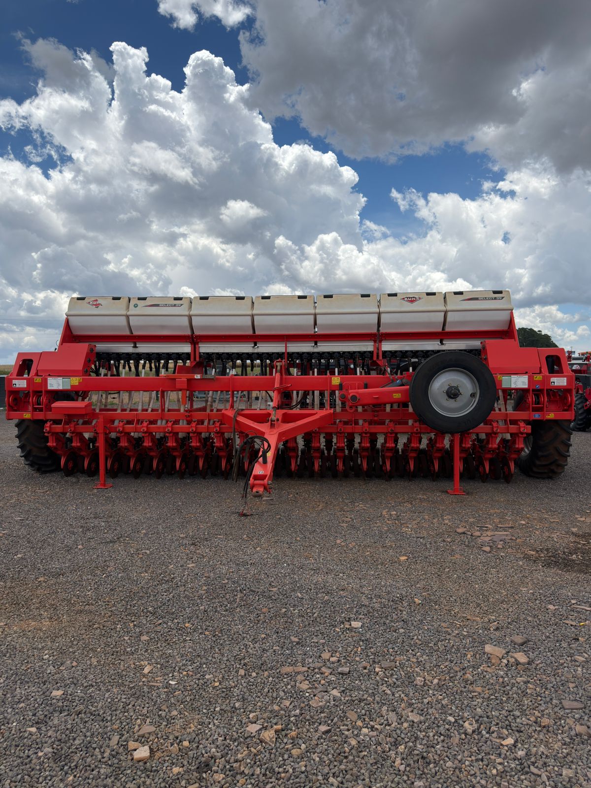 Semeadora Adubadora Select 39 – Kuhn